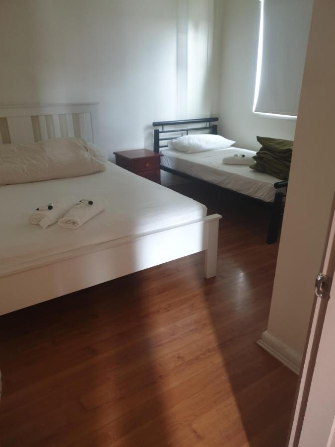Newell Hwy Caravan Park 파크스 외부 사진