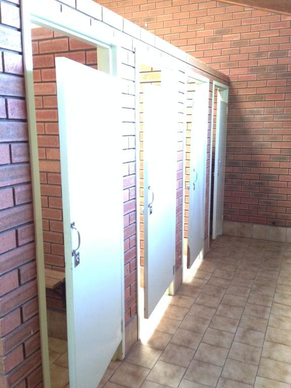 Newell Hwy Caravan Park 파크스 외부 사진