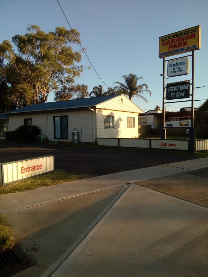Newell Hwy Caravan Park 파크스 외부 사진