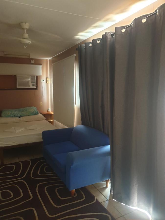 Newell Hwy Caravan Park 파크스 외부 사진