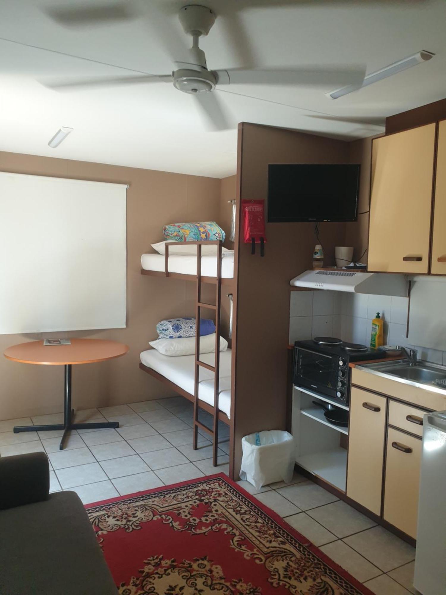 Newell Hwy Caravan Park 파크스 외부 사진